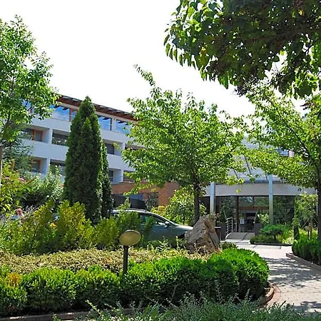 Balaton 4*