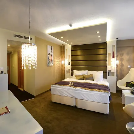 Balaton Wellness Hotel 4*