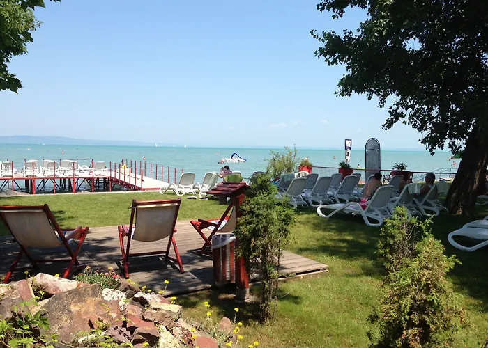 Balaton שיופוק