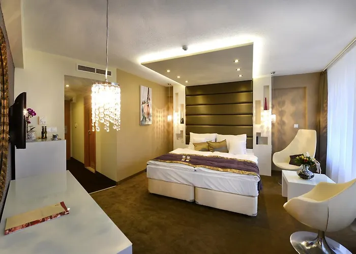 Balaton Hotel 4*