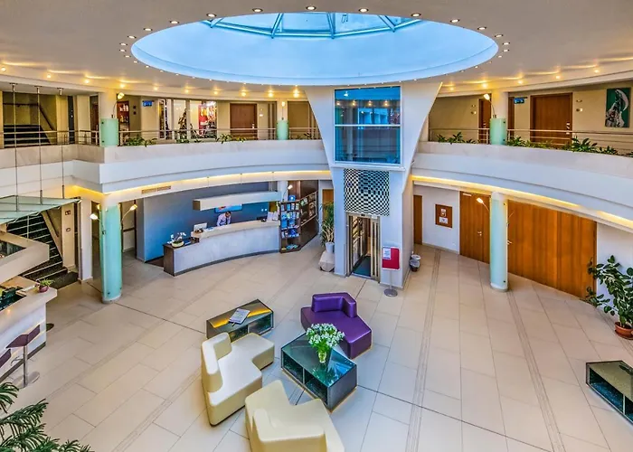 Balaton Hotel 4*
